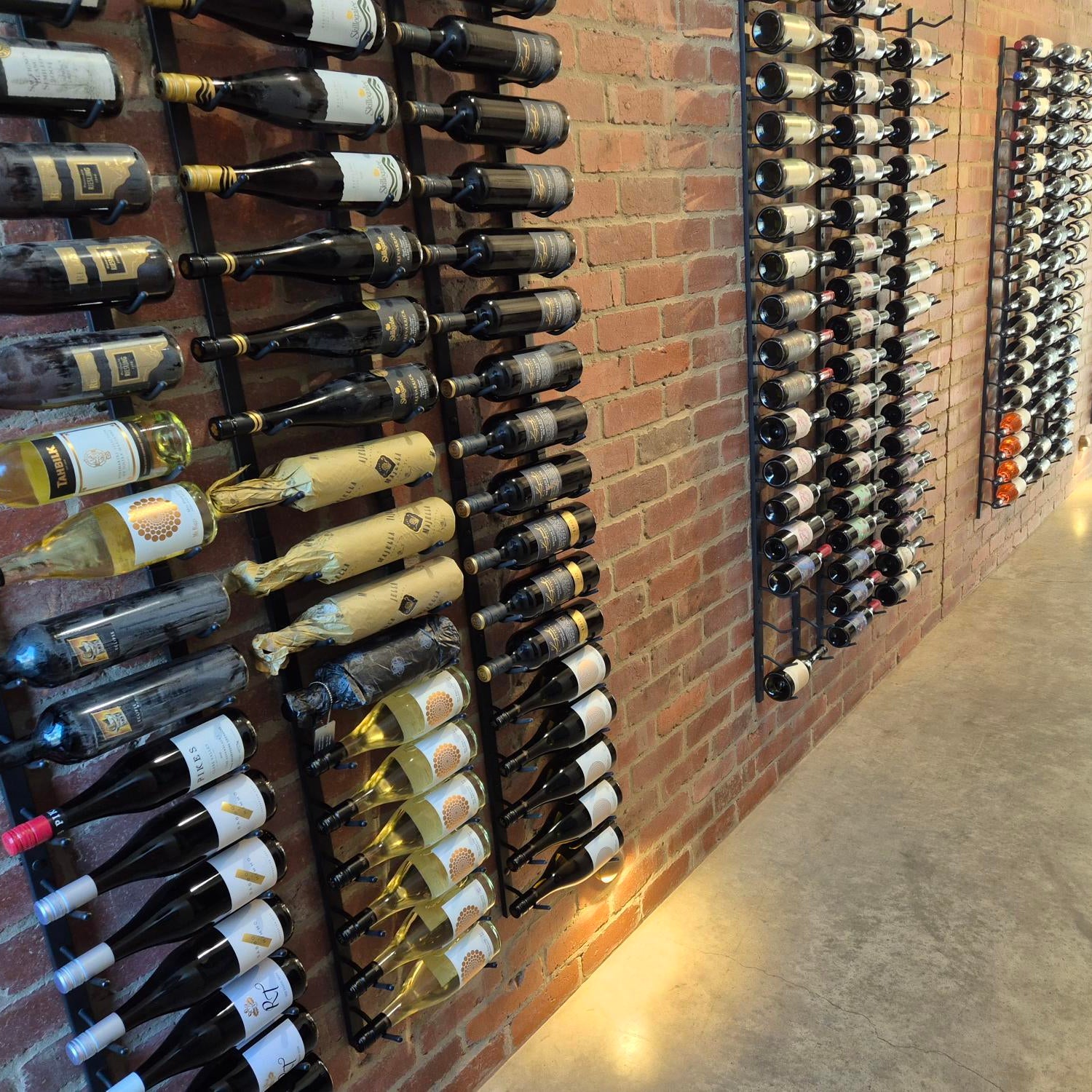 C-Type Label Display Wall Mounted Metal Wine Racks