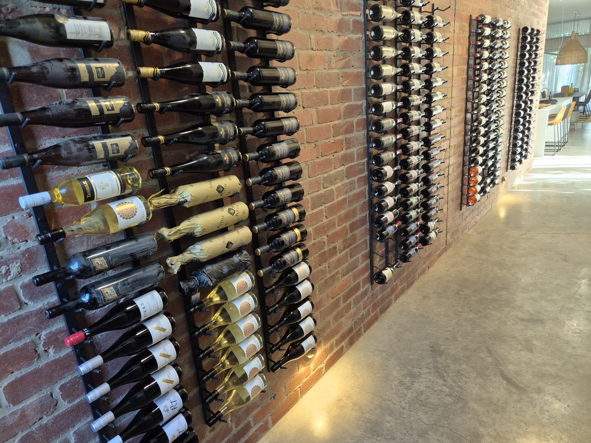 C-Type Label Display Wall Mounted Metal Wine Racks